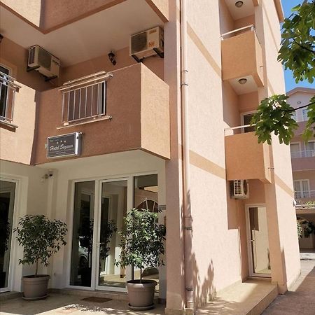 Hotel Suzana Budva Buitenkant foto