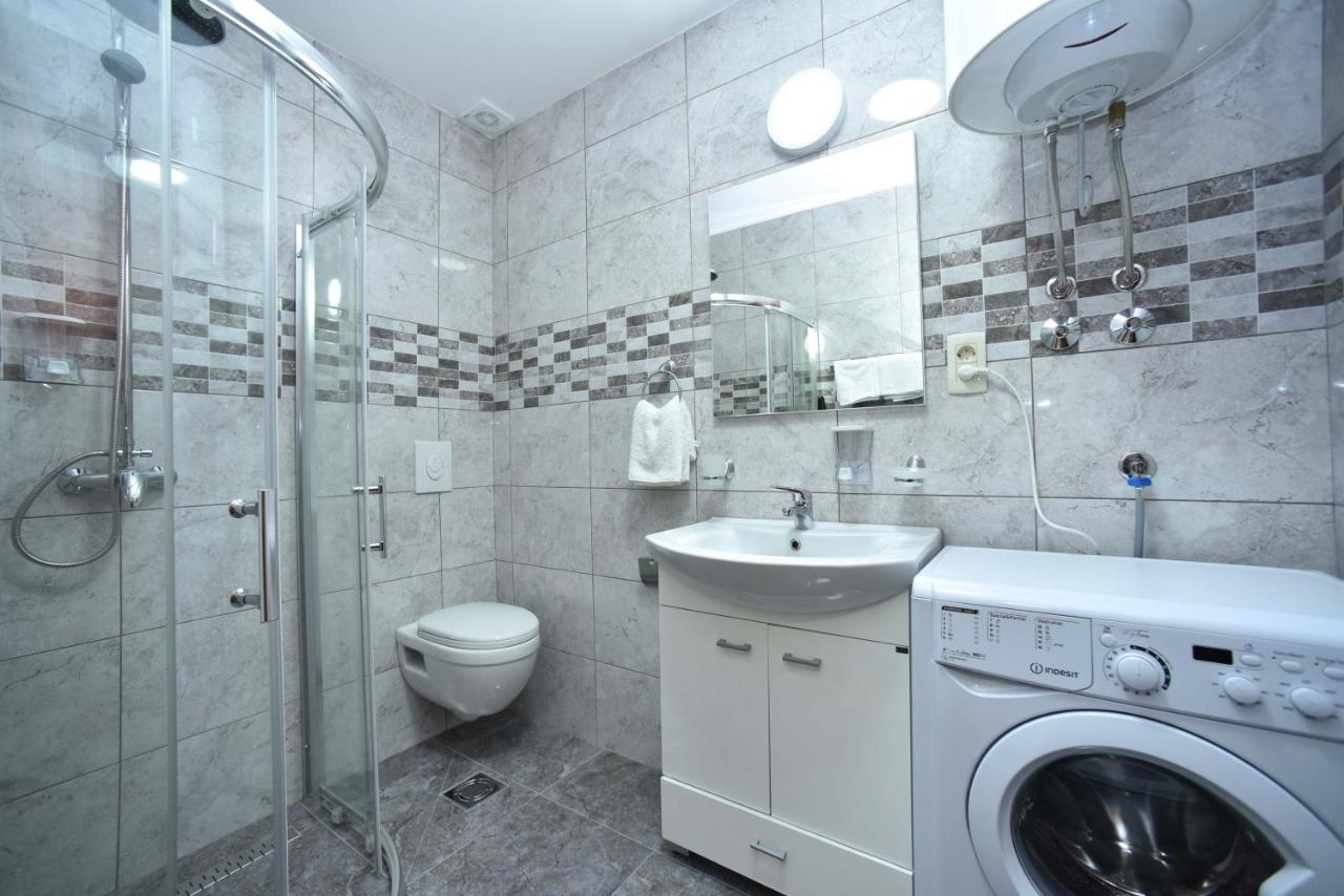 Hotel Suzana Budva Buitenkant foto