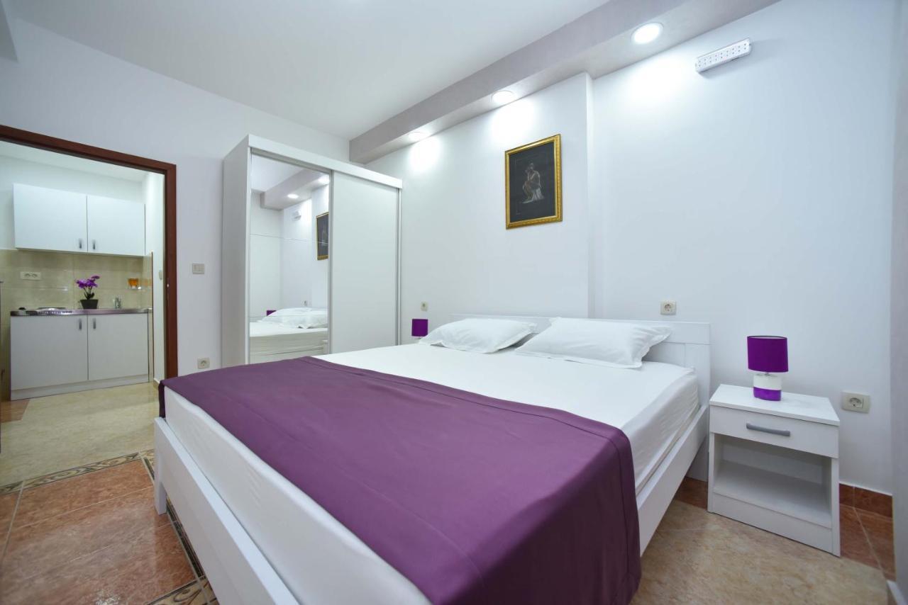 Hotel Suzana Budva Buitenkant foto