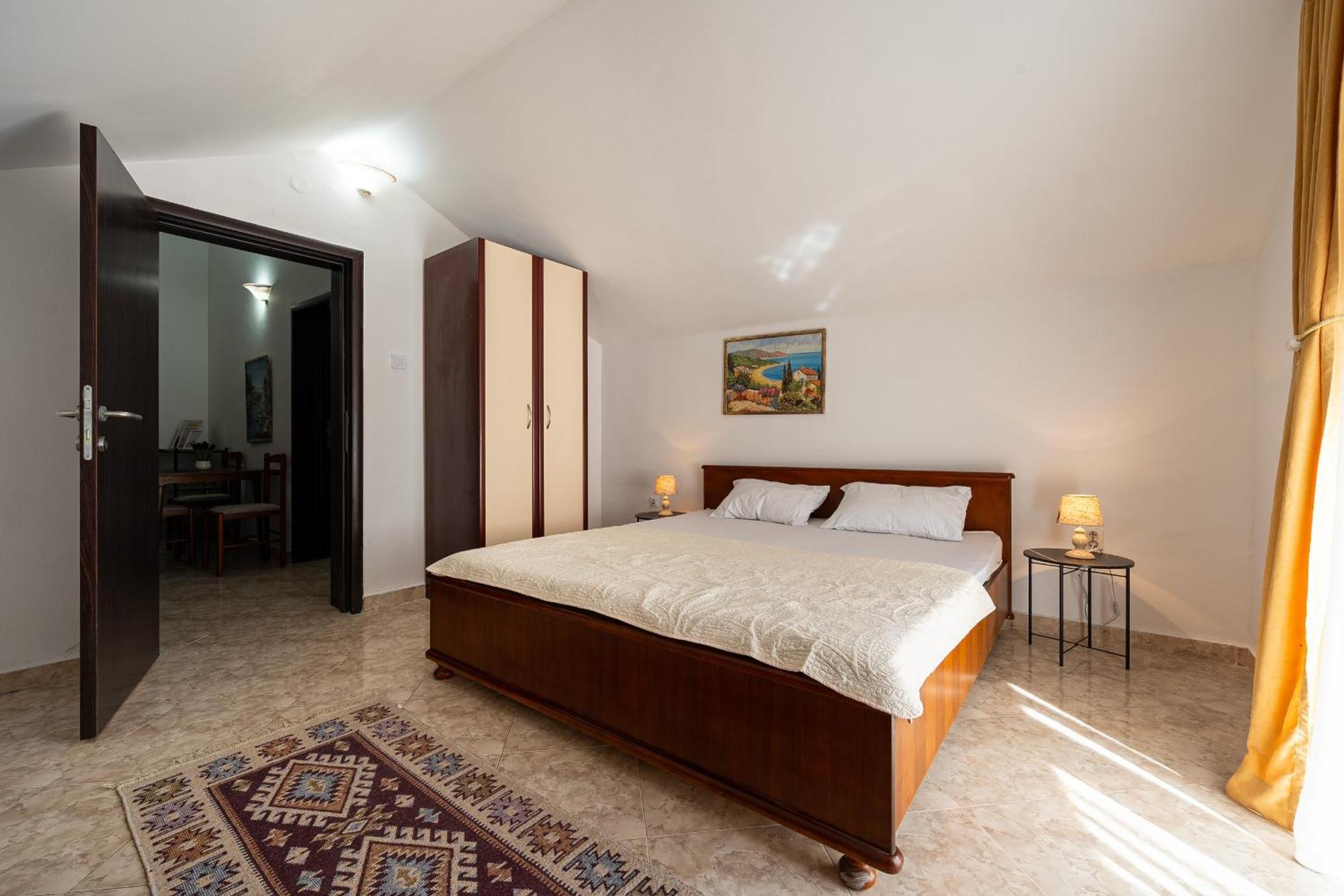 Hotel Suzana Budva Buitenkant foto