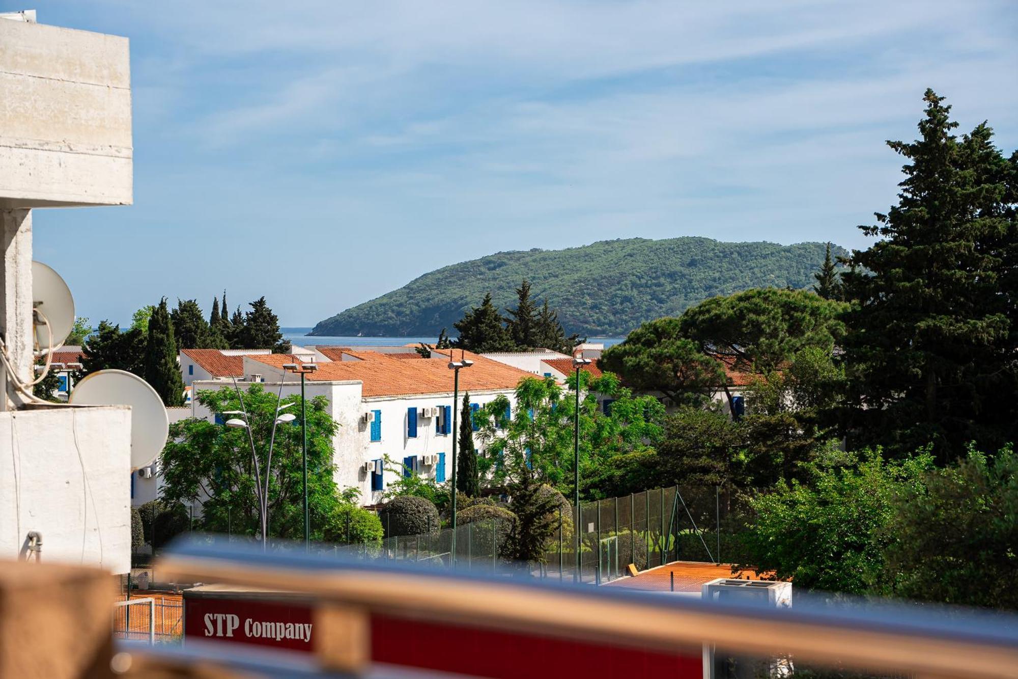Hotel Suzana Budva Buitenkant foto